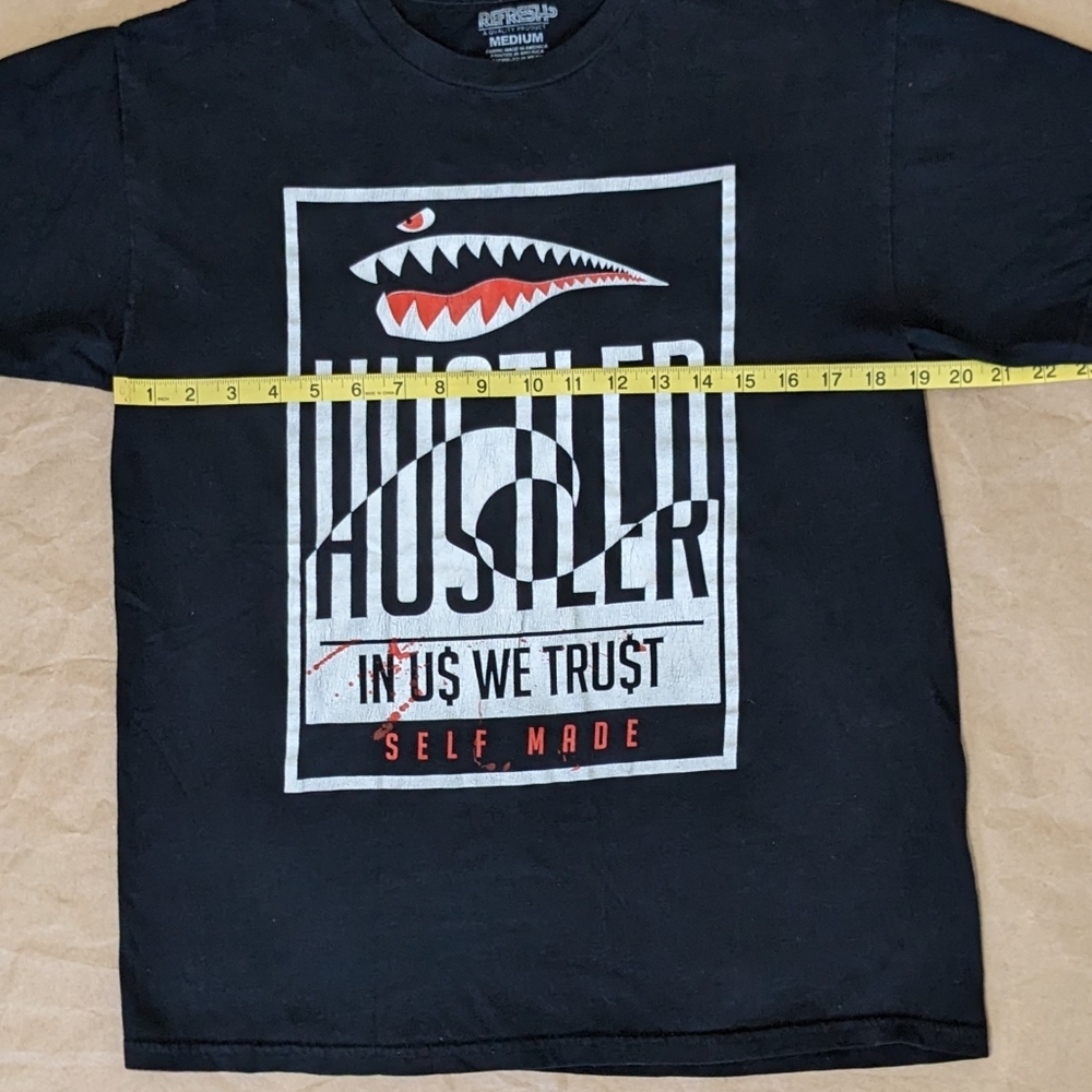 Hustler - Picture 3 of 4